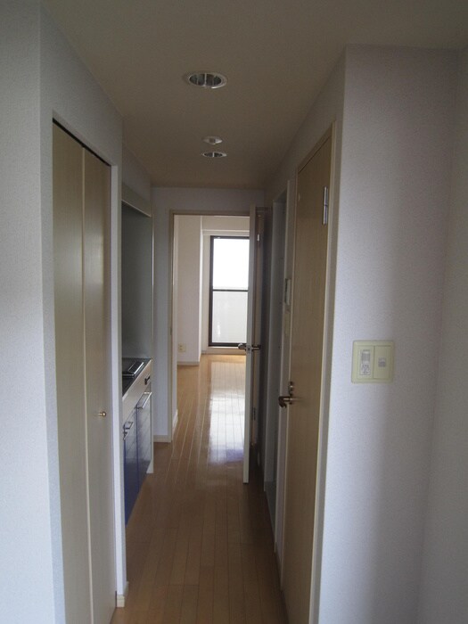 物件内観写真7　(廊下)