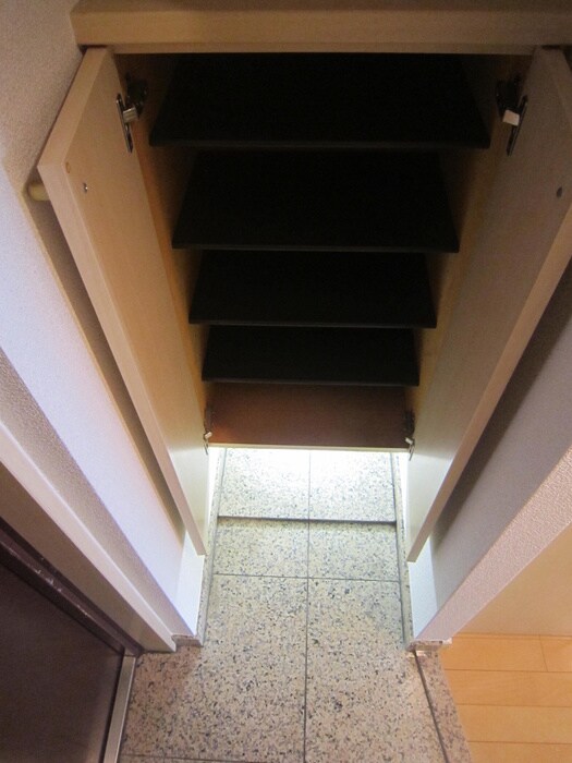 物件内観写真8　(靴箱)