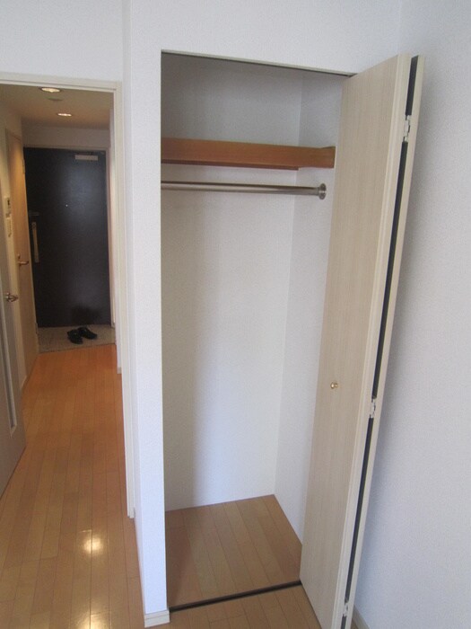 物件内観写真12　(収納)