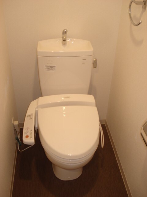 物件内観写真5　(トイレ)