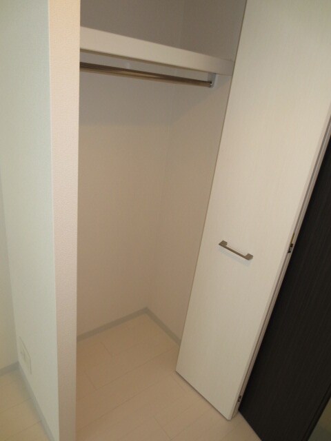 物件内観写真14　(廊下)