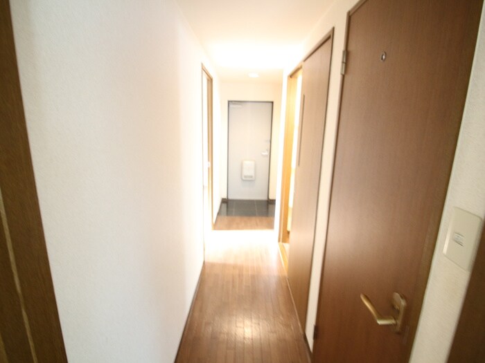 物件内観写真18　(廊下)