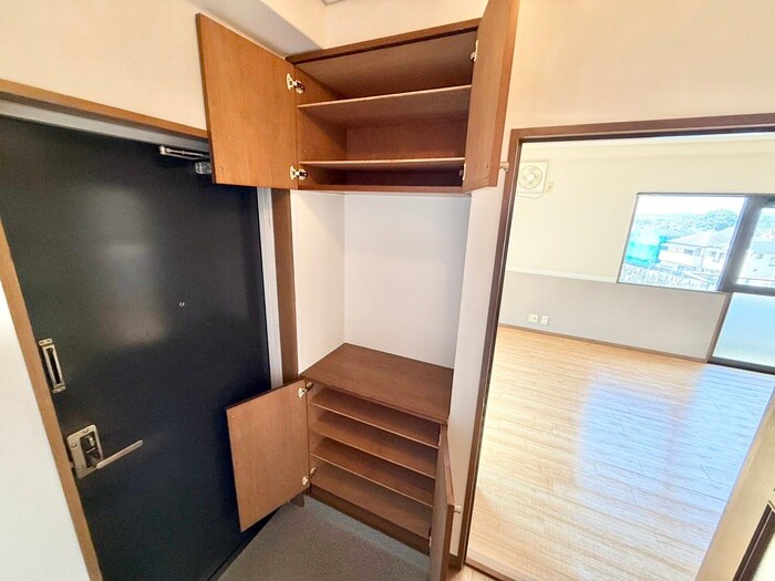 物件内観写真18　(靴箱)