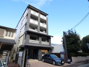 グランレブリー御所西Ⅱ外観写真