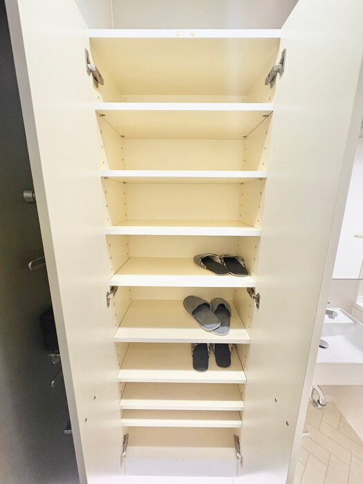 物件内観写真14　(靴箱)