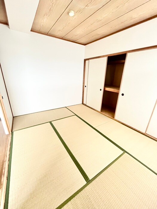 物件内観写真9　(居室)