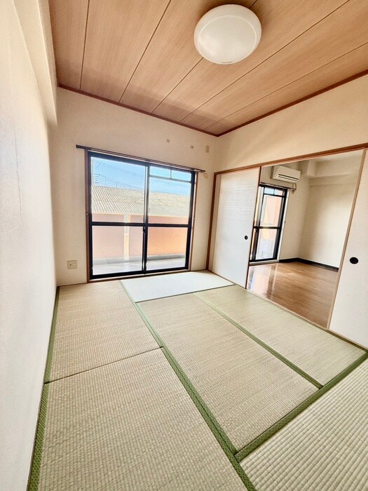 物件内観写真11　(居室)