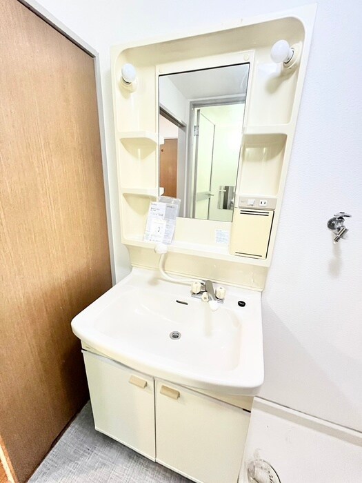 物件内観写真11　(洗面)