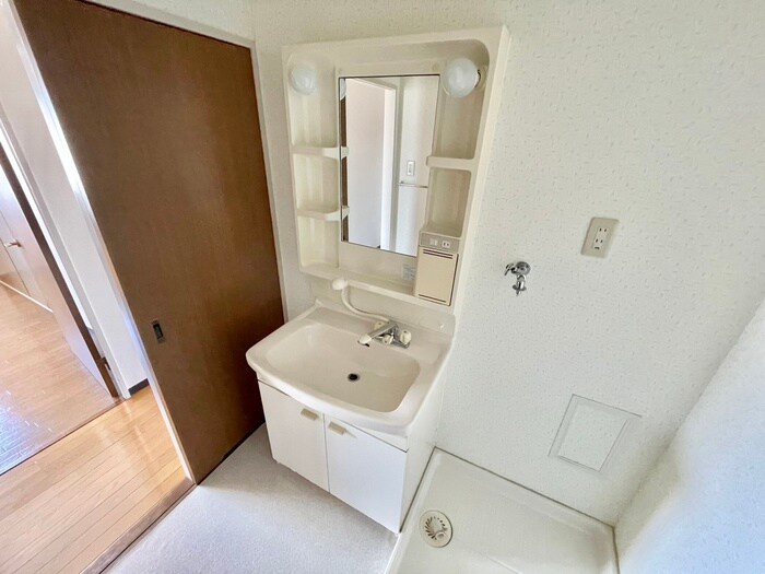 物件内観写真12　(洗面)