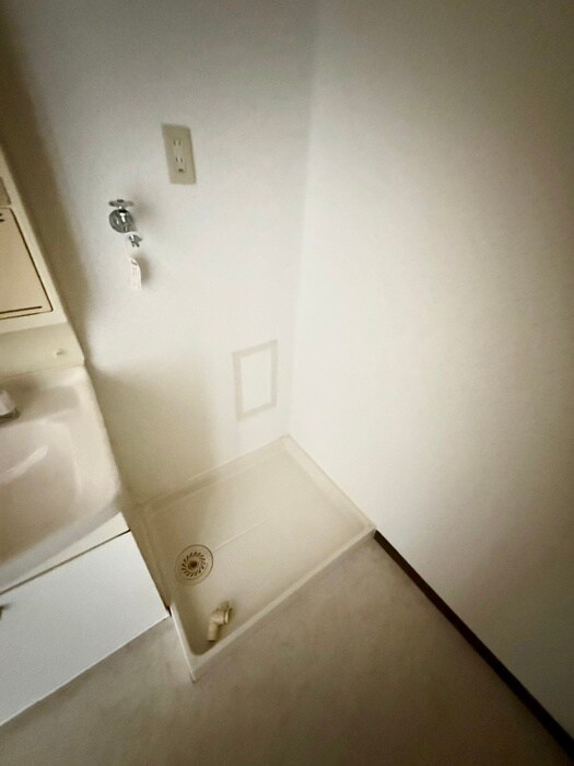 物件内観写真17　(洗濯機置場)