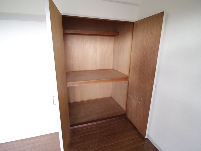 物件内観写真18　(収納)