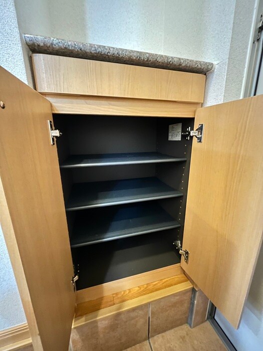 物件内観写真13　(靴箱)