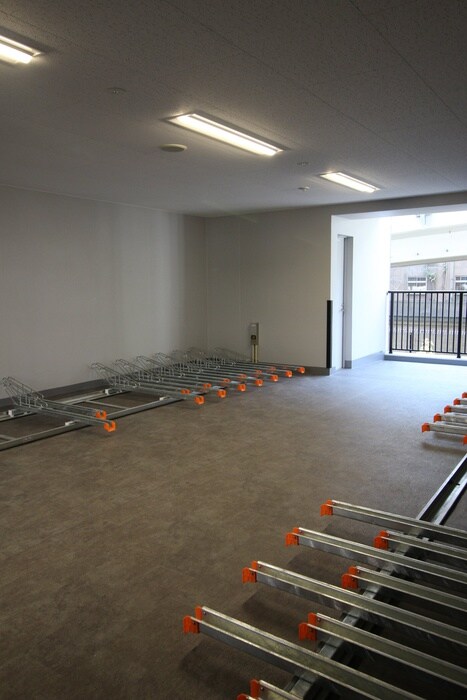 物件外観写真5　(駐輪場)