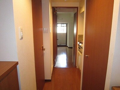 物件内観写真6　(廊下)