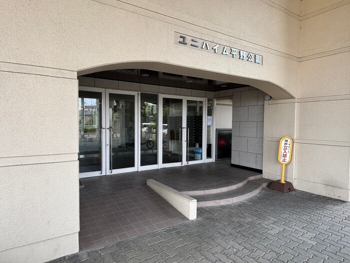 物件外観写真3　(エントランス部分)