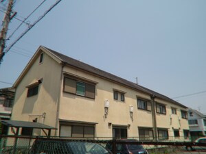 交久瀬ハイツＢ棟外観写真