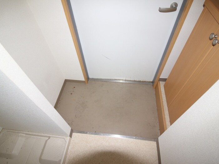 物件内観写真14　(玄関)