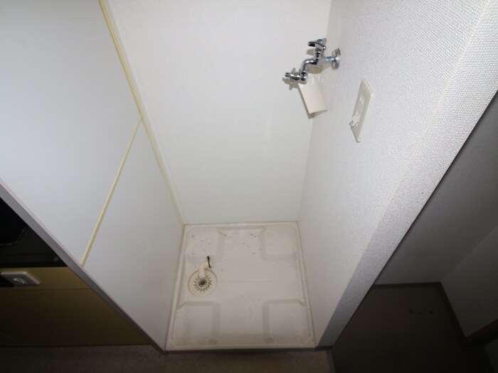 物件内観写真19　(洗濯機置場)