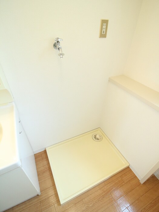 物件内観写真22　(洗濯機置場)