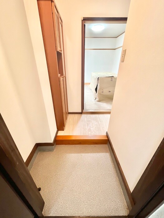 物件内観写真7　(玄関)