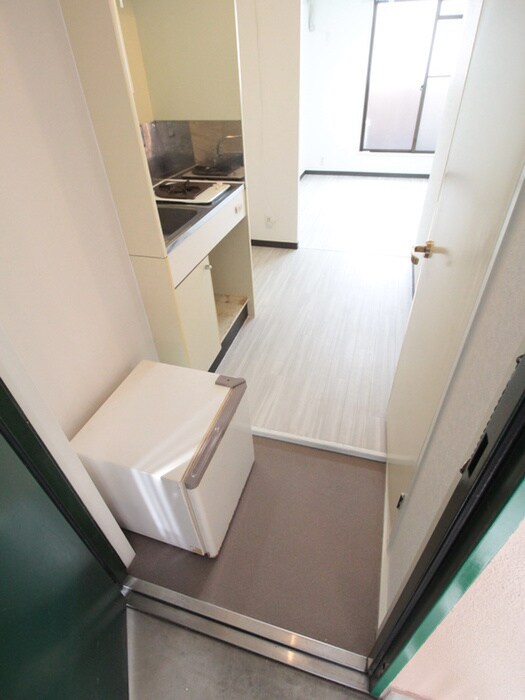 物件内観写真7　(玄関)