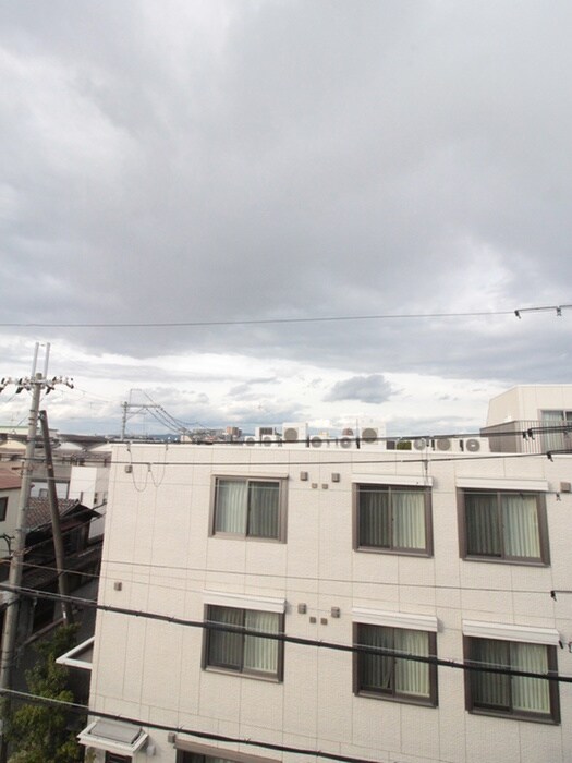 物件内観写真20　(室内からの展望)