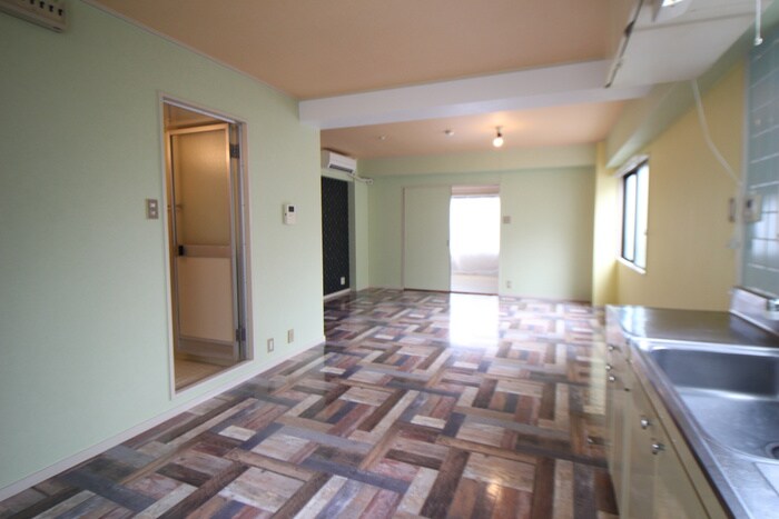 物件内観写真8　(居室)