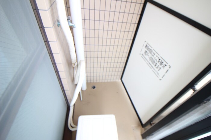 物件内観写真14　(洗濯機置場)