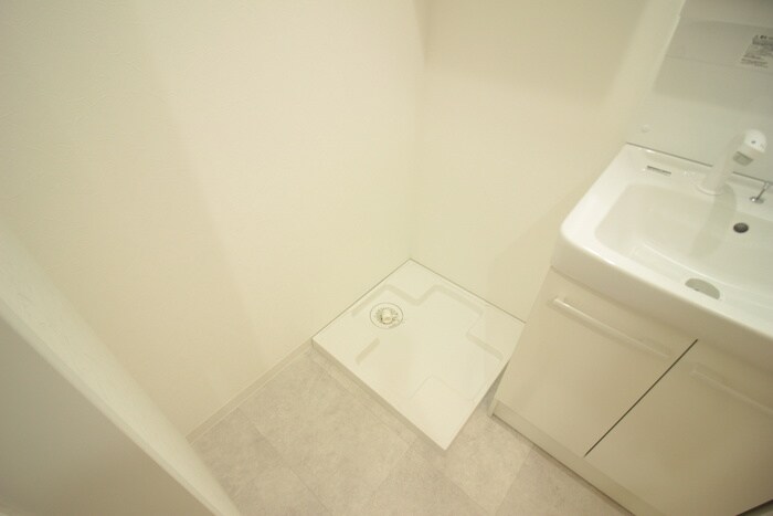 物件内観写真14　(洗濯機置場)