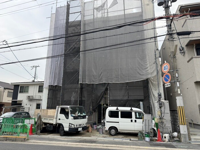 物件外観写真1　(建築中)