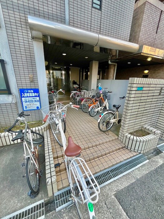 物件外観写真5　(駐輪場)