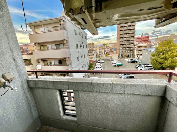 物件内観写真17　(室内からの展望)