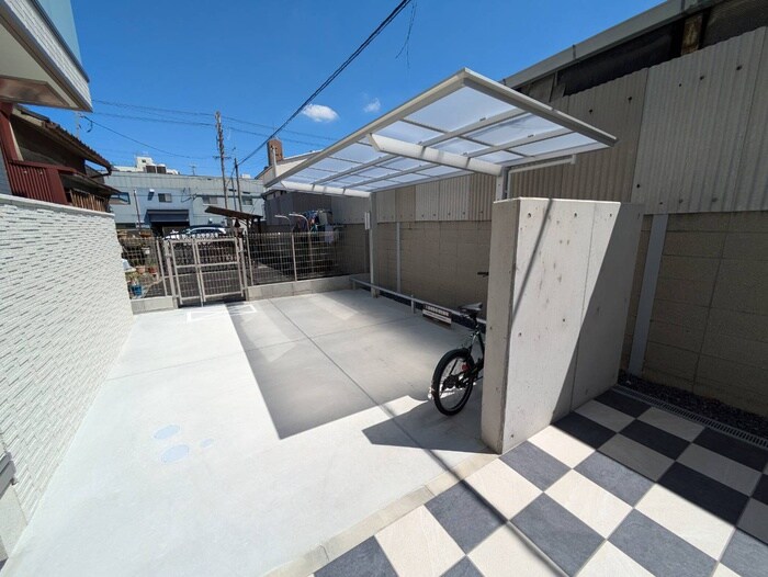 物件外観写真4　(駐輪場)