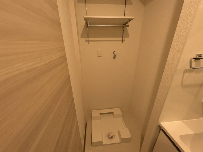 物件内観写真15　(洗濯機置場)