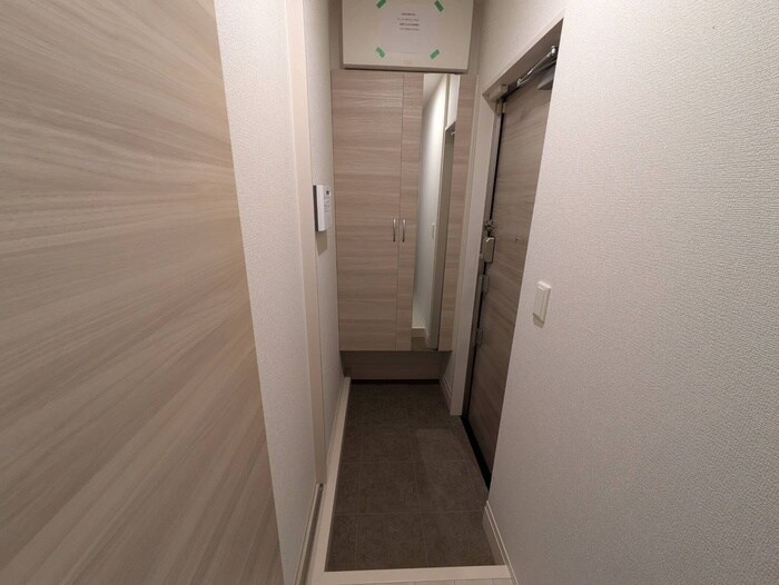 物件内観写真16　(玄関)