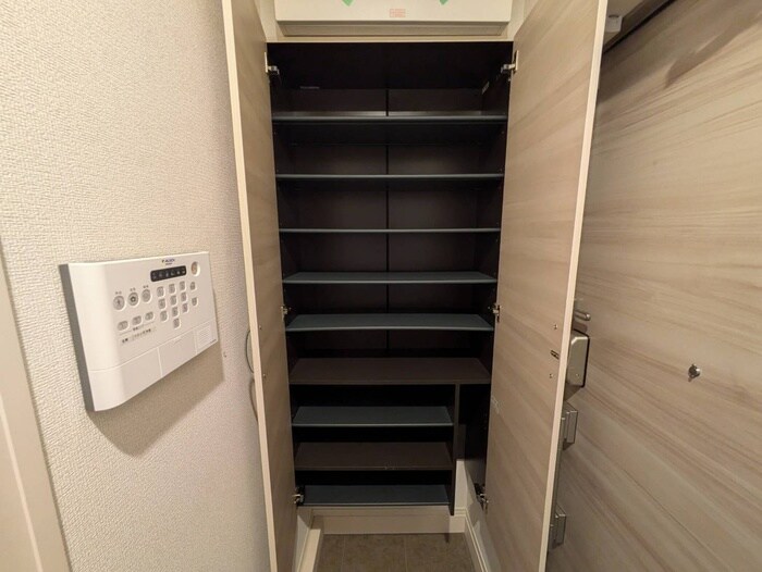 物件内観写真17　(靴箱)