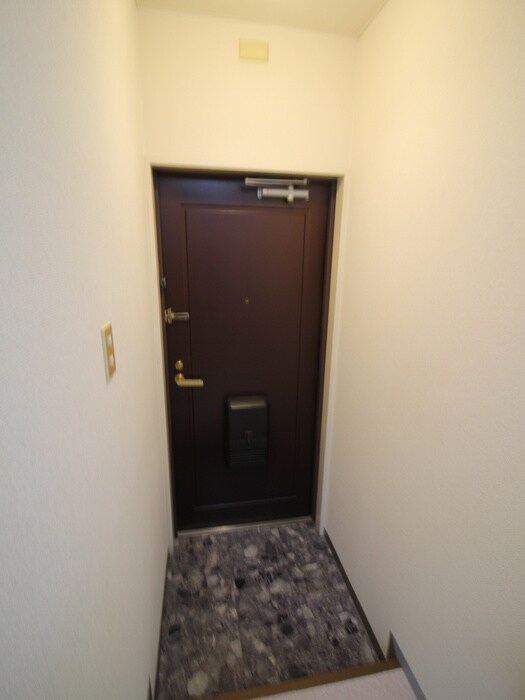 物件内観写真14　(玄関)
