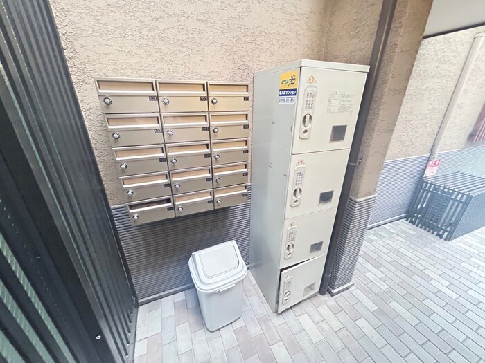 アドミ西院の建物設備