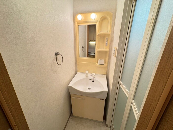 物件内観写真11　(洗面)