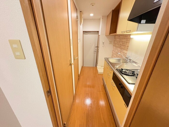 物件内観写真14　(廊下)