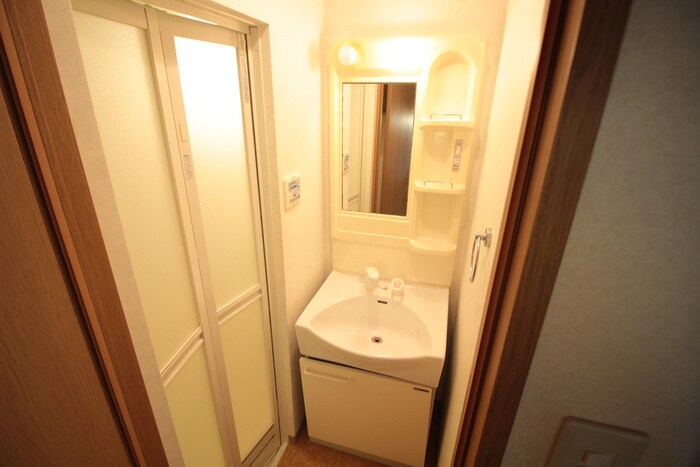 アドミ西院の洗面