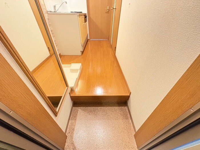 物件内観写真15　(玄関)