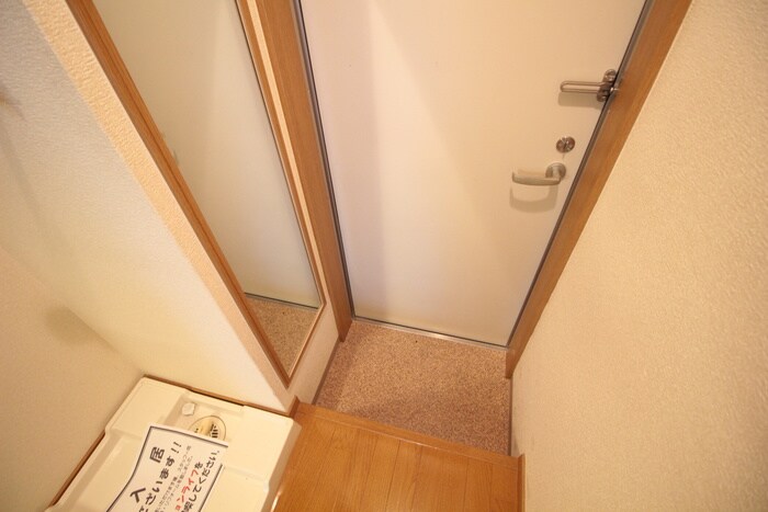 アドミ西院の玄関