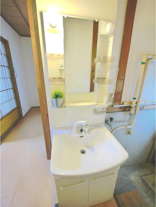 物件内観写真5　(洗面)