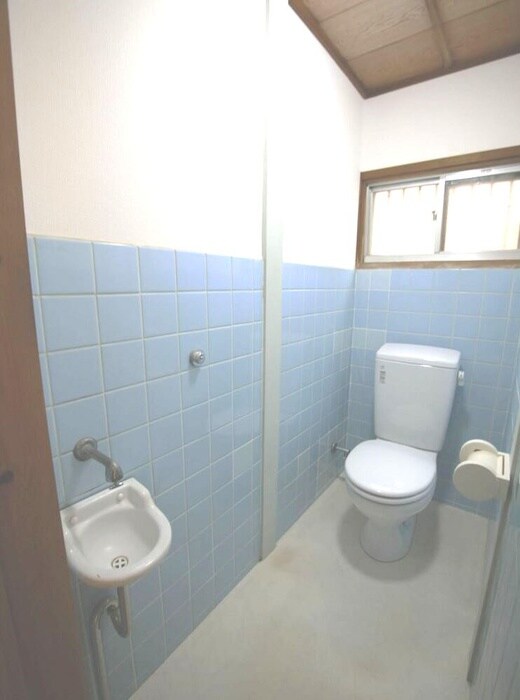 物件内観写真6　(トイレ)