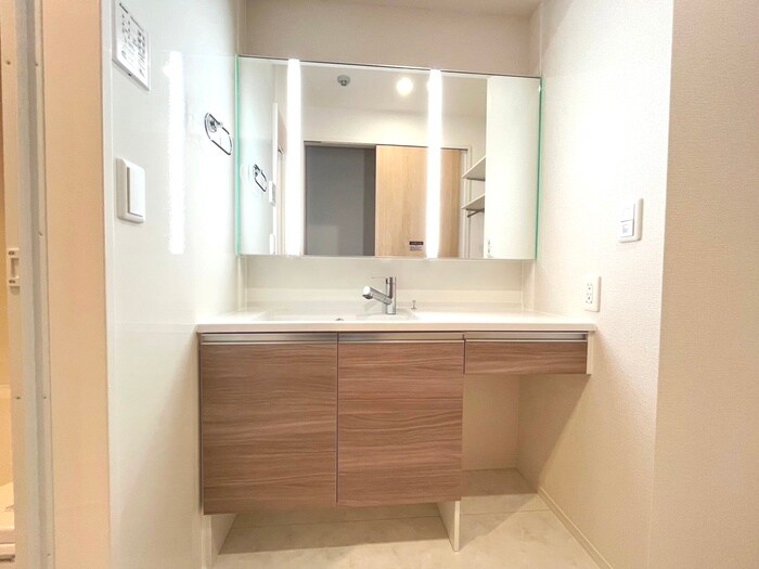 物件内観写真11　(洗面)