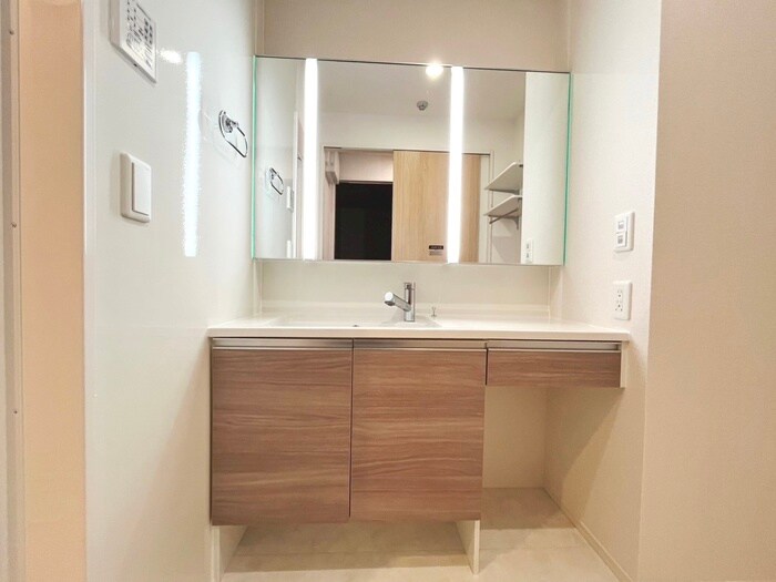 物件内観写真11　(洗面)