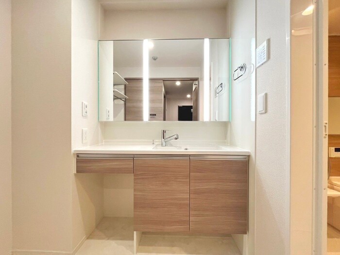 物件内観写真11　(洗面)