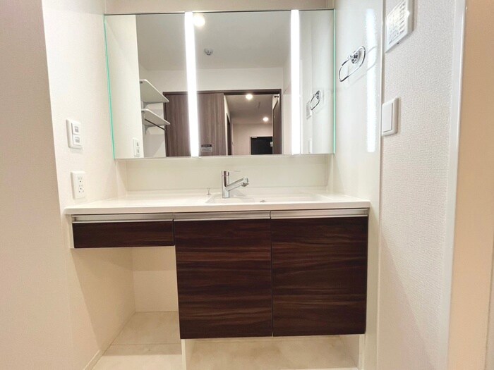 物件内観写真11　(洗面)