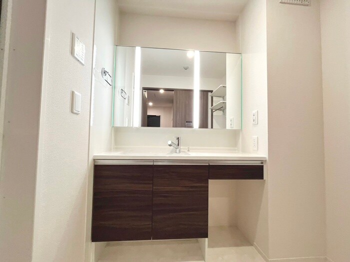 物件内観写真11　(洗面)